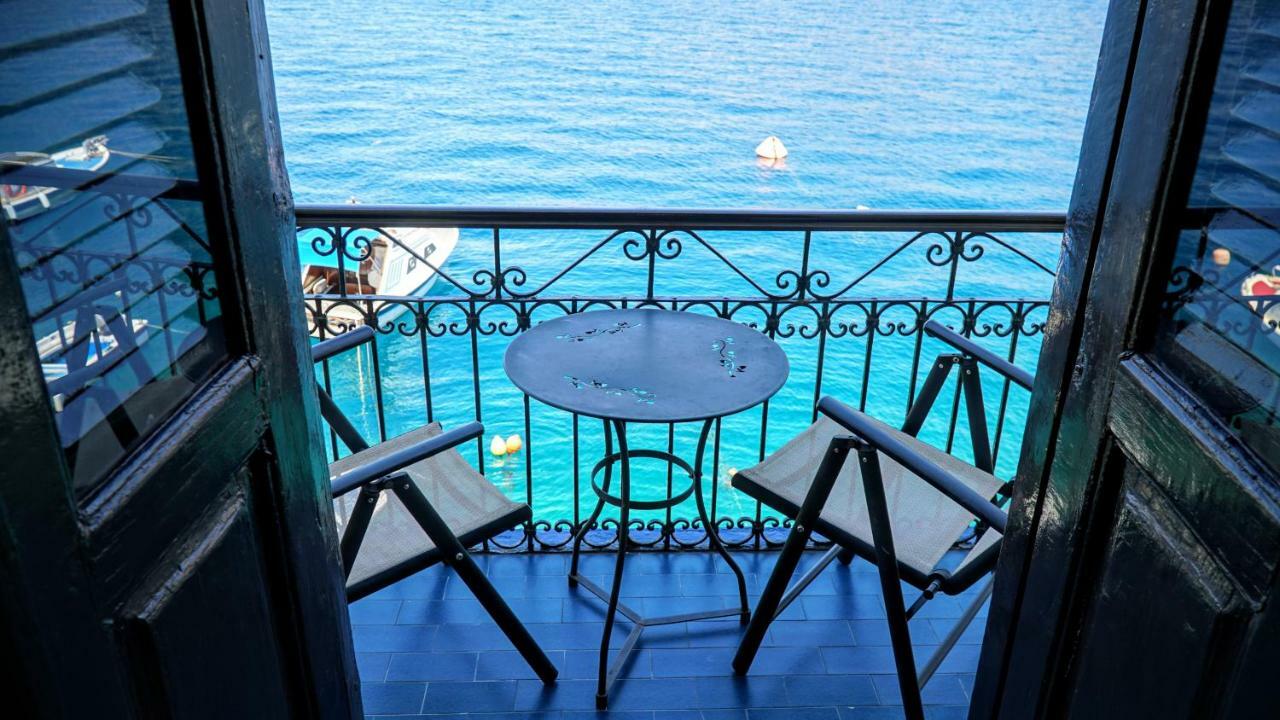 Villa Moschos Mansion à Symi Extérieur photo