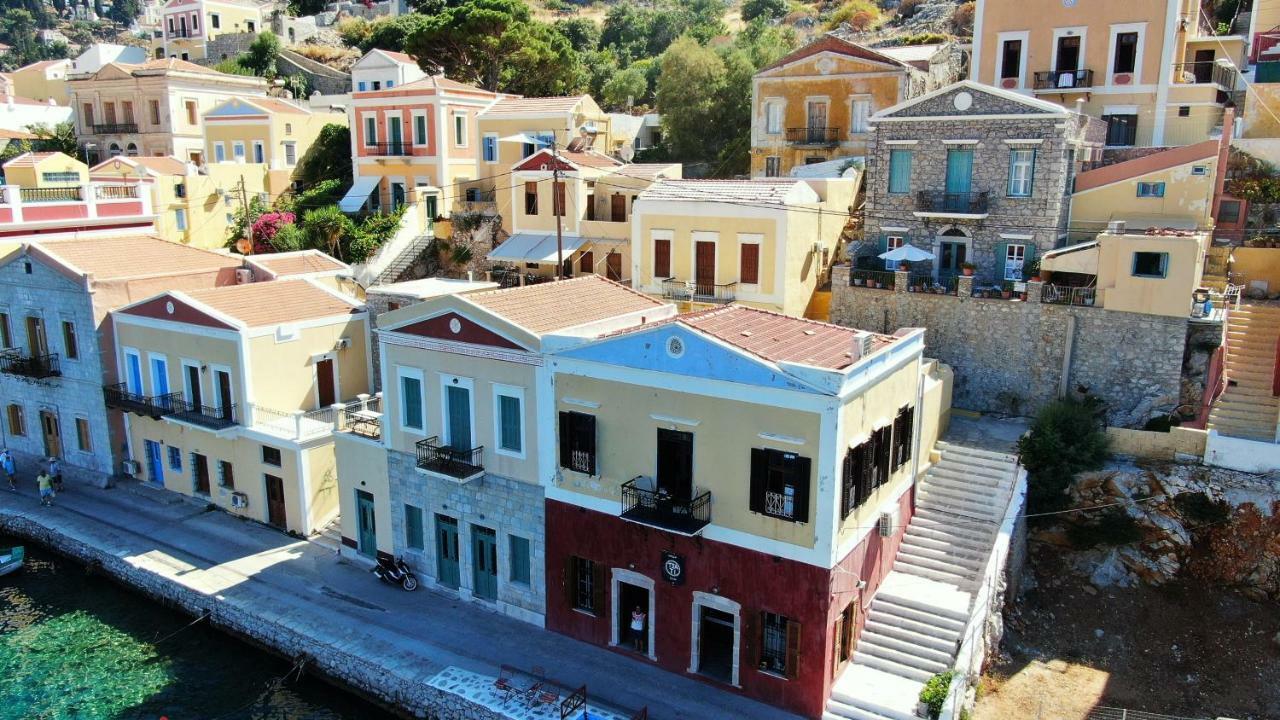 Villa Moschos Mansion à Symi Extérieur photo